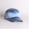 Casquette de baseball en satin bleu personnalisé